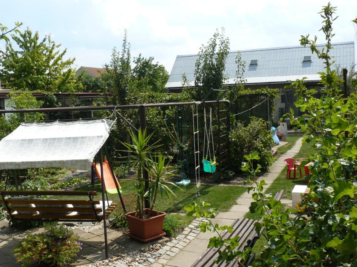 Friendly House In Bořetice Exteriör bild